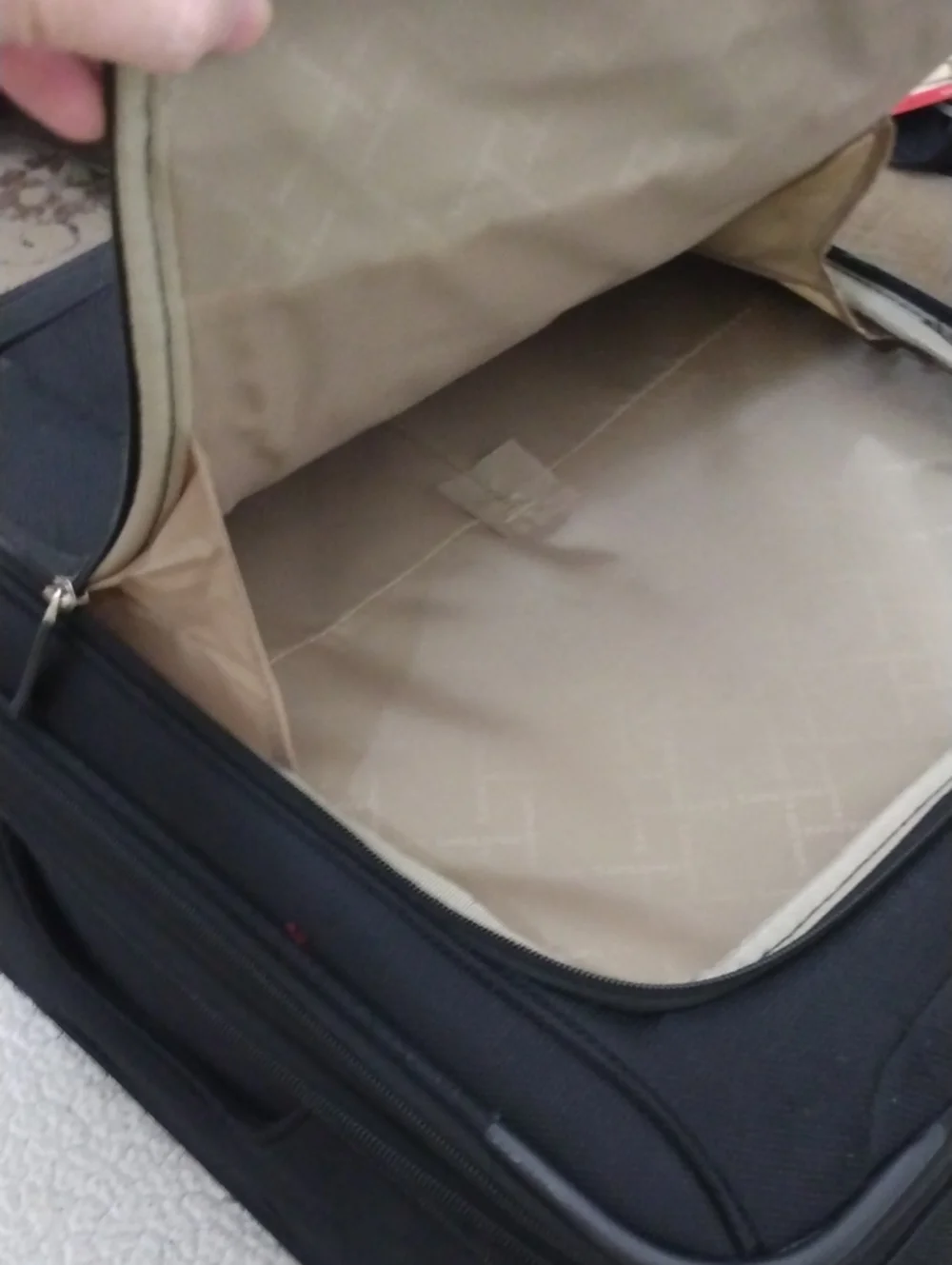 Samsonite Black Swivel Roller Carry On Suitcase